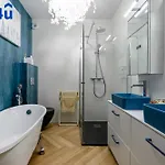 Centaurus 15 By Rent4you *
