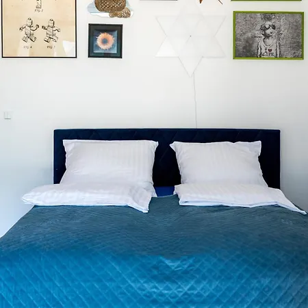 Centaurus 15 By Rent4you